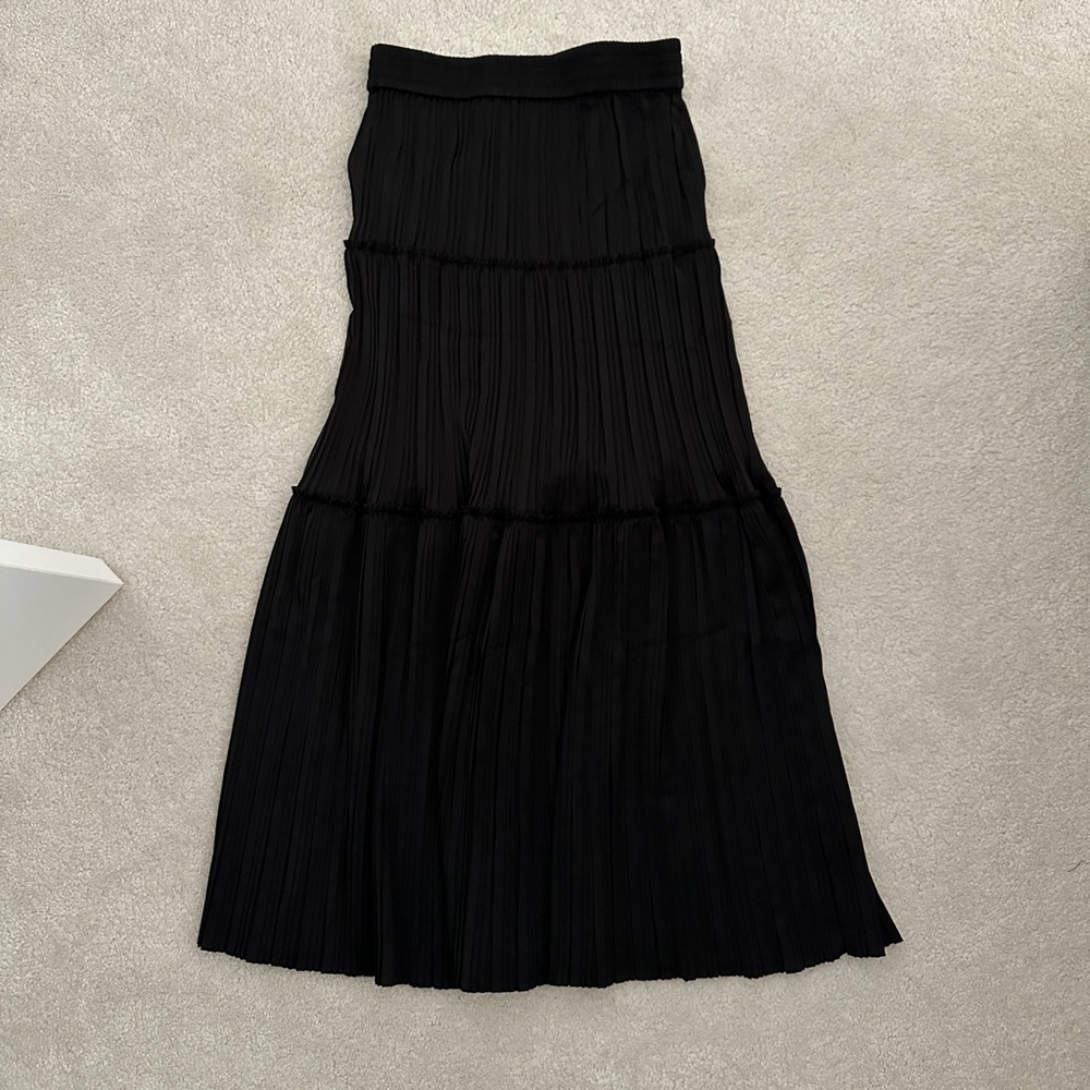 House of Harlow 1960 Black Tiered Pleated Maxi Skirt